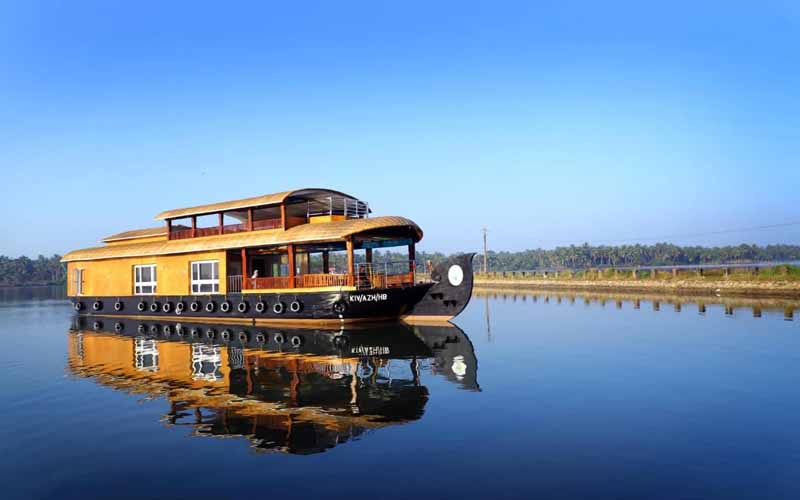Deluxe Houseboat Nileshwar Images