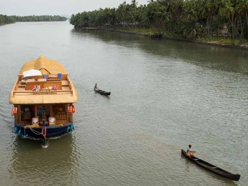 Luxury Houseboats in Nileshwar main image