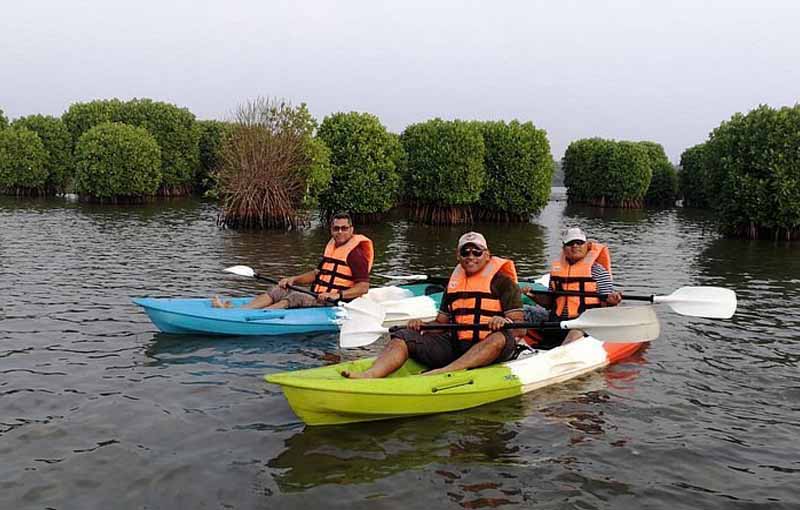 kayaking services